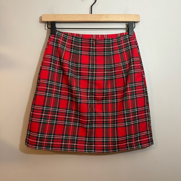 NWT Brandy Melville Cara Plaid Skirt Red Size XS/S (O/S) - Picture 2 of 8